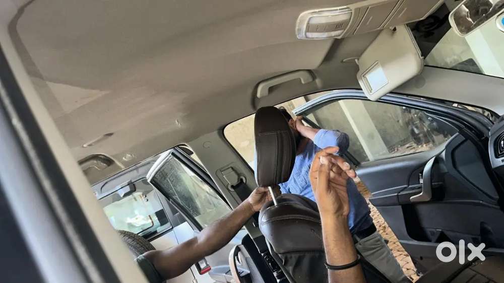 Mahindra Xuv500 2019 Diesel 65000 Km Driven