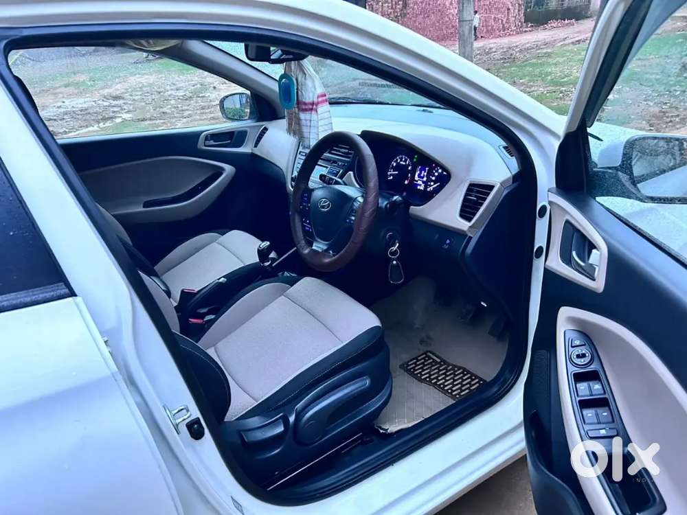 Hyundai I20 2015 Petrol 72000 Km Driven