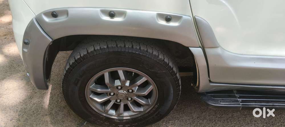 Mahindra Tuv 300 T10, 2018, Diesel