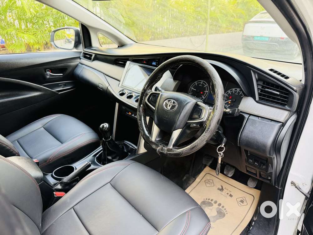 Toyota Innova Crysta 2.4 G Mt 7 Str, 2022, Diesel