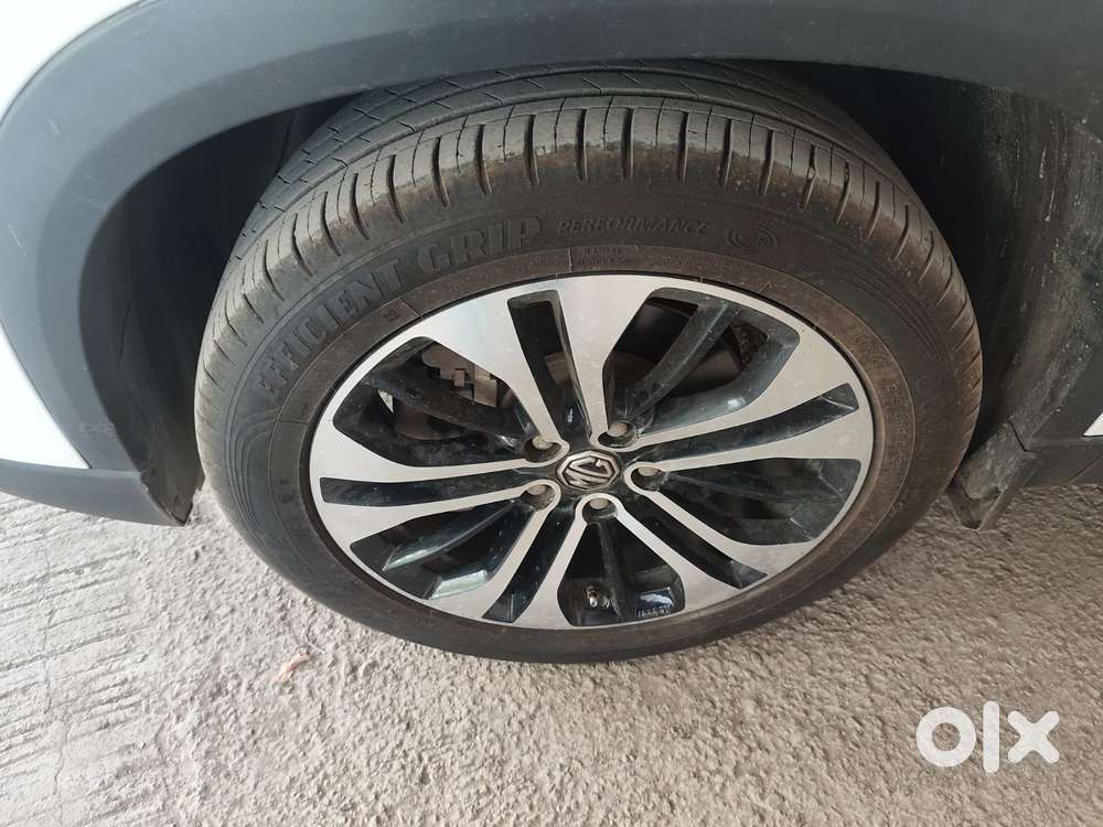 Mg Hector Plus Sharp Pro 1.5 Turbo Petrol Cvt 6 Str, 2023, Petrol