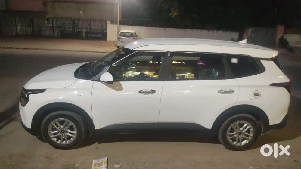 Kia Carens Diesel 2023 Luxury