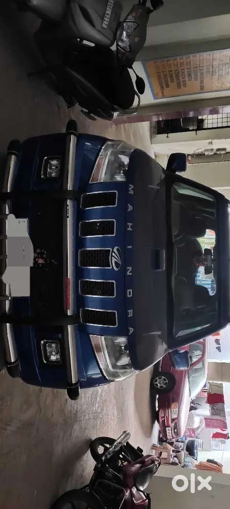 Mahindra Tuv 300 Automatic T8 Amt Topend Model,enginewarranty 500000km