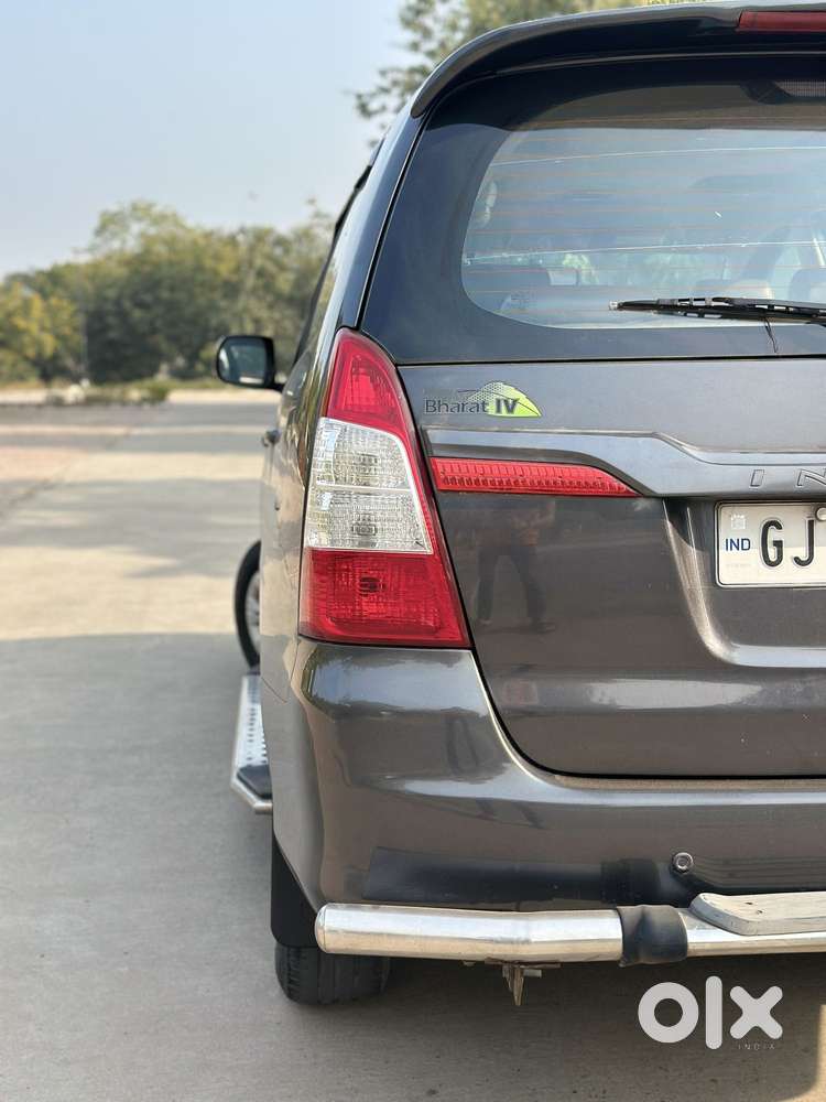 Toyota Innova 2.5 G (diesel) 8 Seater, 2015, Diesel