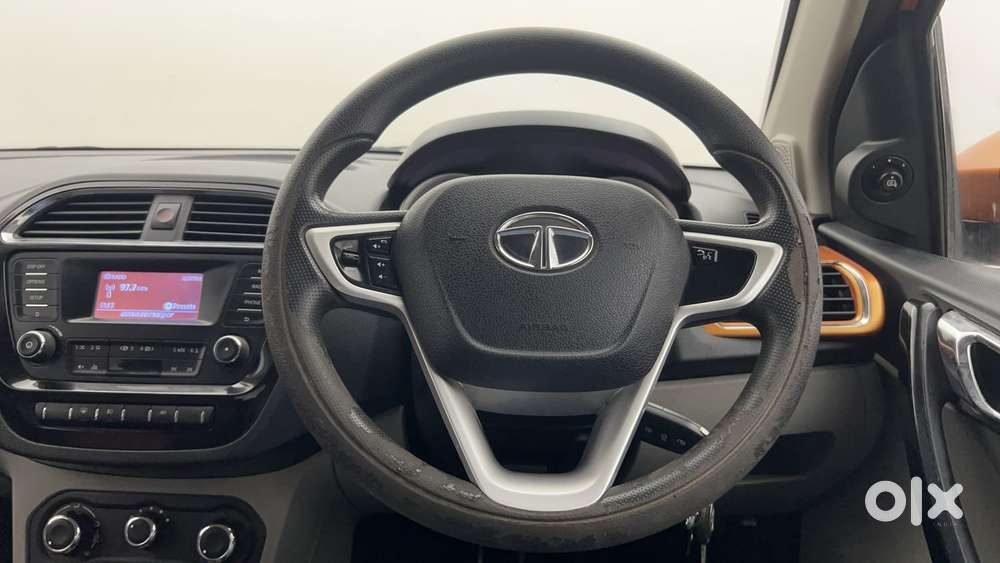 Tata Tiago Xz, 2016, Petrol