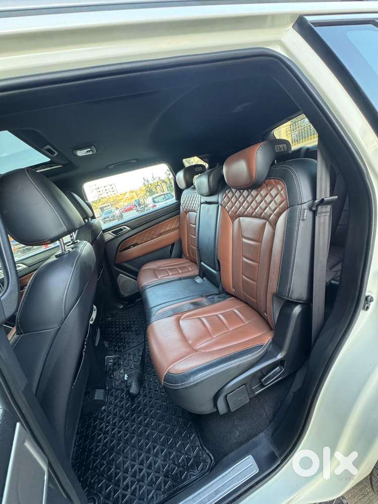 Mahindra Alturas G4 4wd At, 2019, Diesel