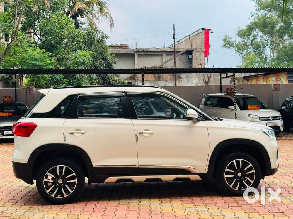 Maruti Suzuki Brezza 1.5 Zxi Plus At Smart Hybrid, 2021, Petrol