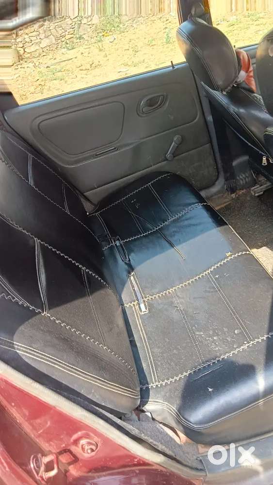 Alto 800 Wine Red Colour