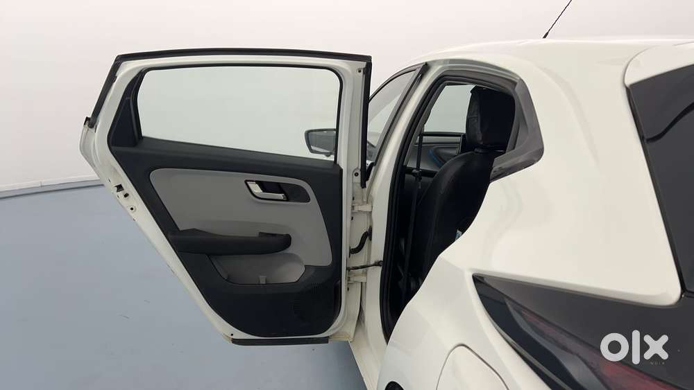 Tata Altroz Xz, 2020, Petrol