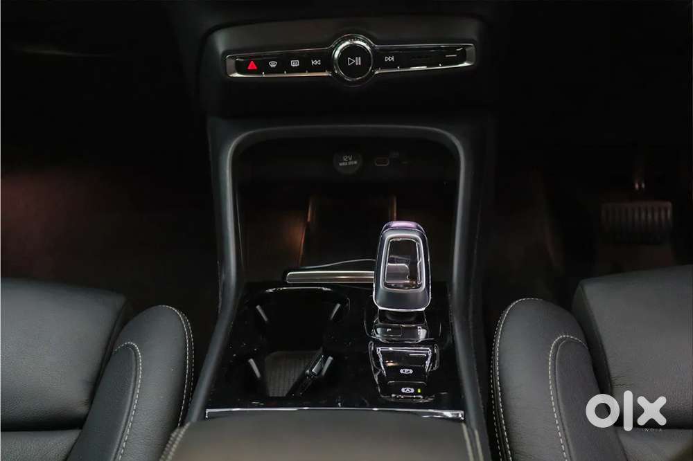 Volvo Xc40 B4 Ultimate, 2023, Petrol