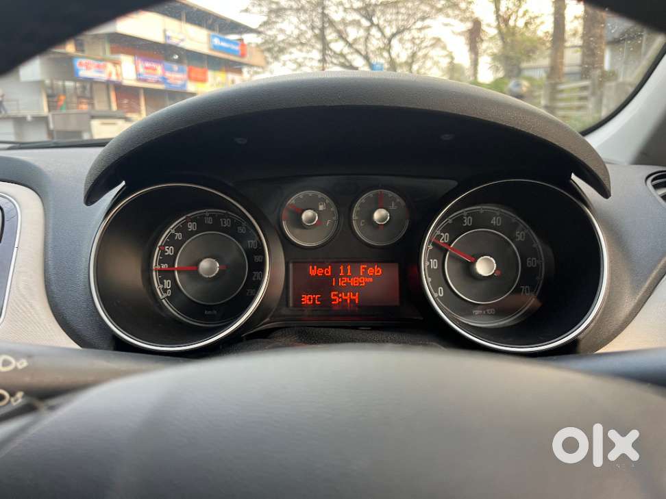 Fiat Linea Emotion 1.3 L Advanced Multijet Diesel, 2015, Diesel