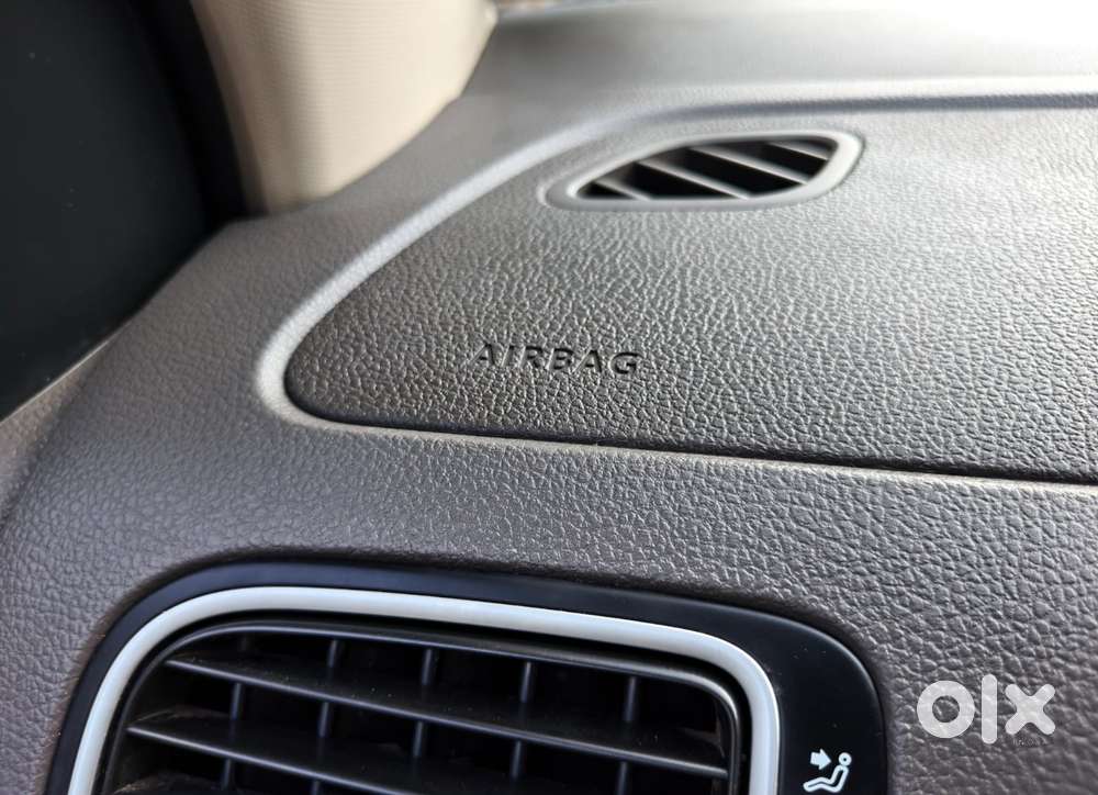 Volkswagen Vento 2010-2013 Petrol Highline, 2011, Petrol