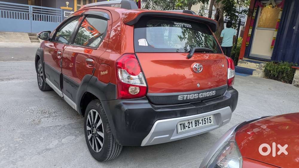 Toyota Etios Cross 1.5l V, 2016, Petrol