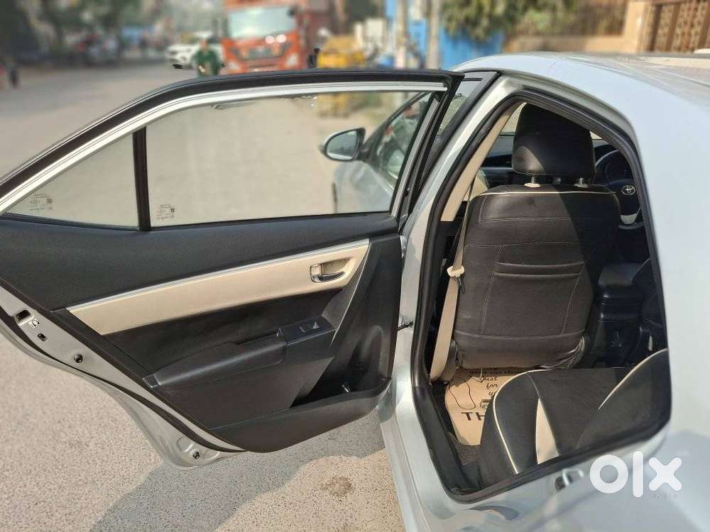 Toyota Corolla Altis 2013-2017 G At, 2014, Petrol