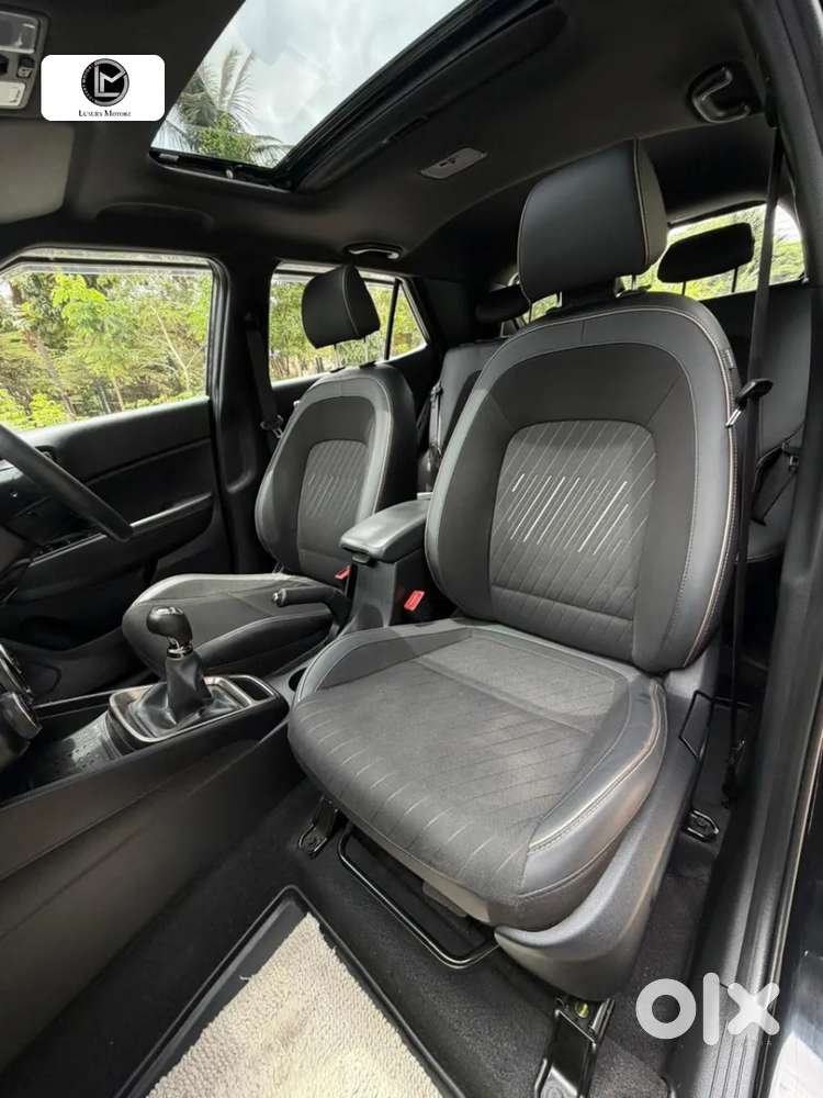 Hyundai Venue Sx 1.2 Mt Knight Edition, 2023, Petrol