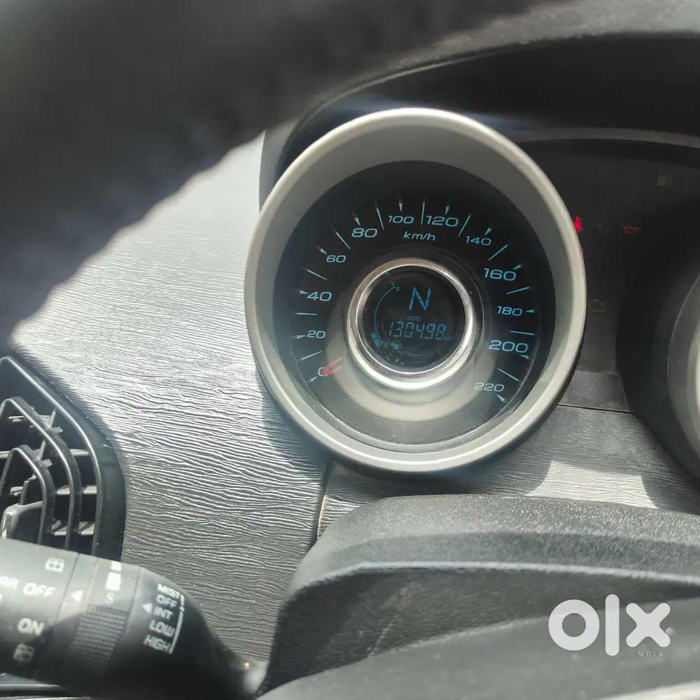 Mahindra XUV500 Diesel 2016 single hand drive car