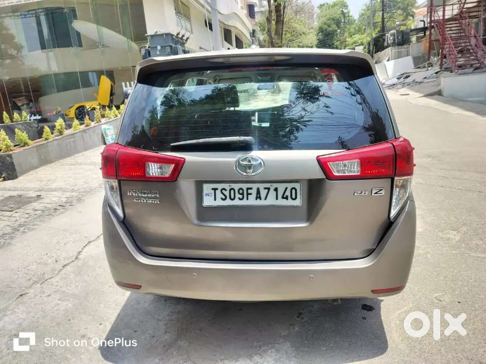 Toyota Innova Crysta 2018 Diesel Well Maintained