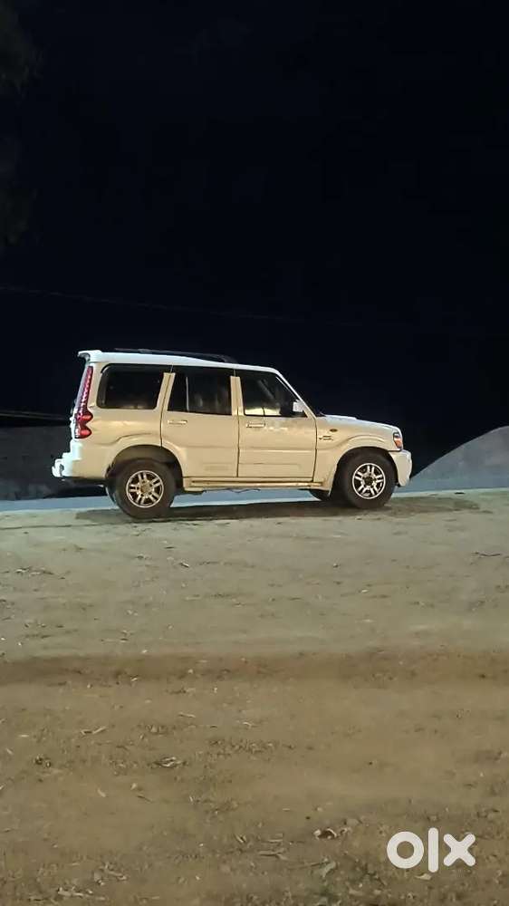 Mahindra Scorpio 2013 Diesel 100569 Km Driven Mint Condition