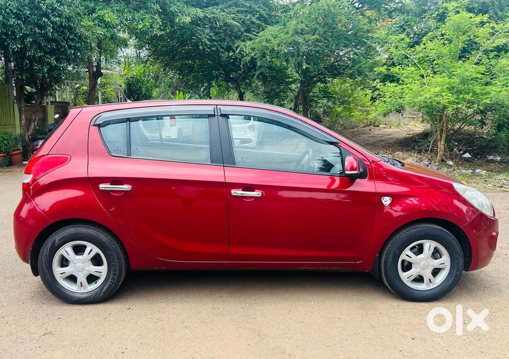 Hyundai I20 2009-2011 Asta, 2011, Petrol