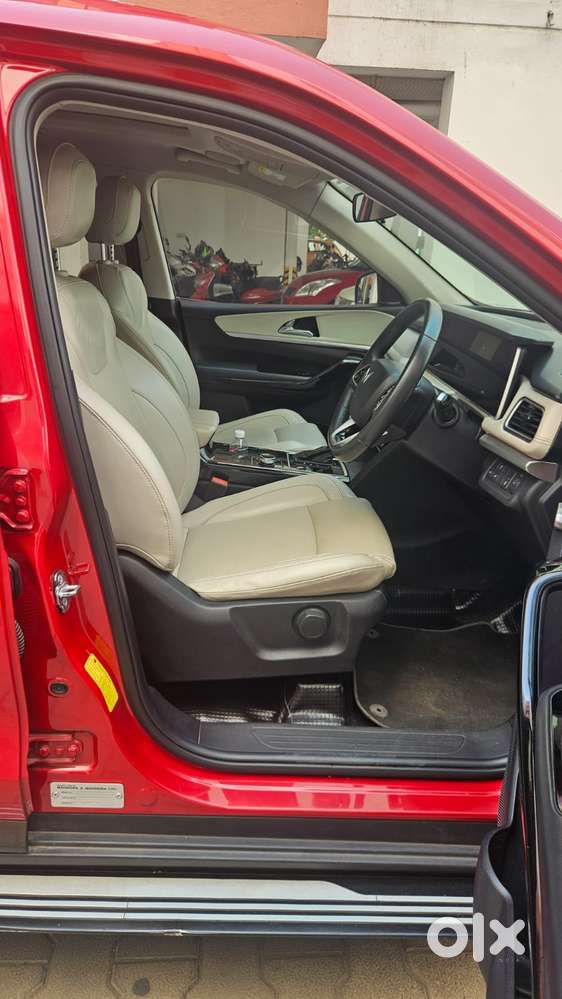 Mahindra Xuv700 2.2 Ax 7 Diesel At Luxury Pack Str, 2023, Diesel