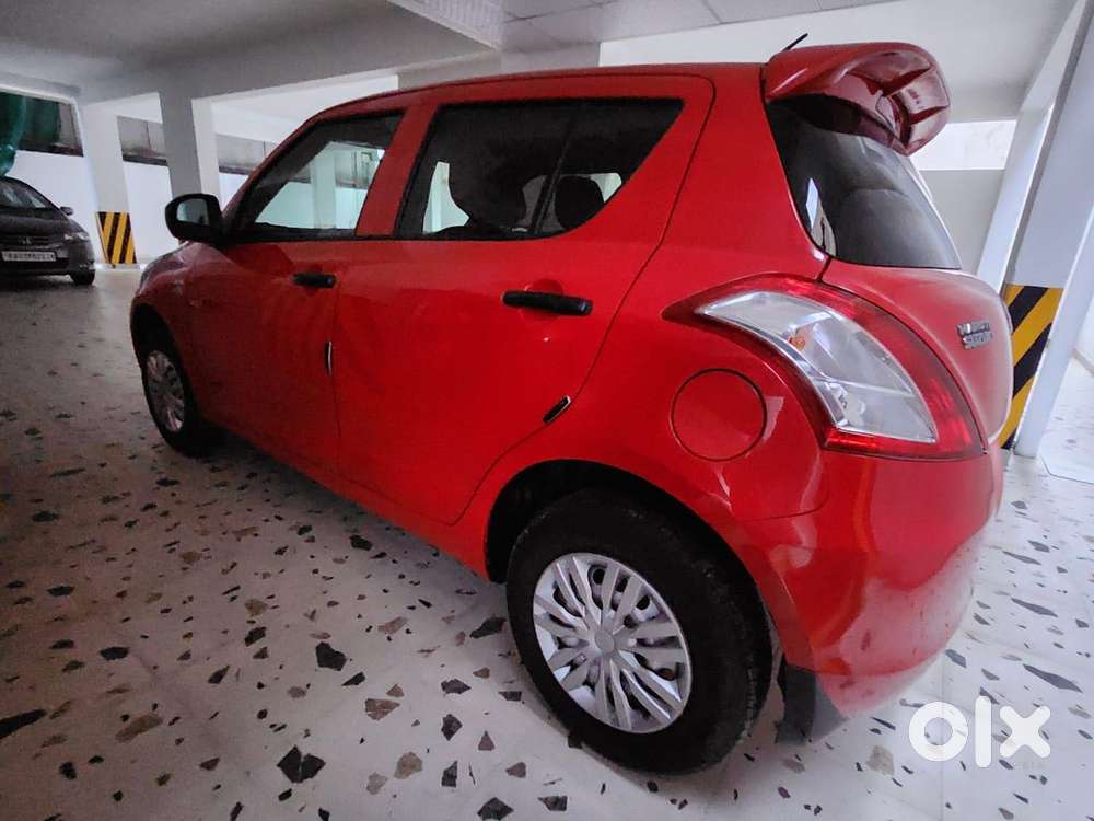 Maruti Suzuki Swift Lxi Optional-o, 2016, Petrol