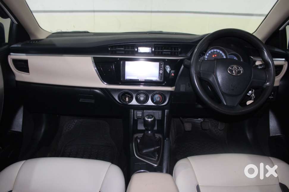 Toyota Corolla Altis [ ] 1.8 J, 2016, Petrol