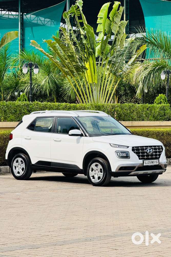 Hyundai Venue 1.2 S (o), 2021, Petrol