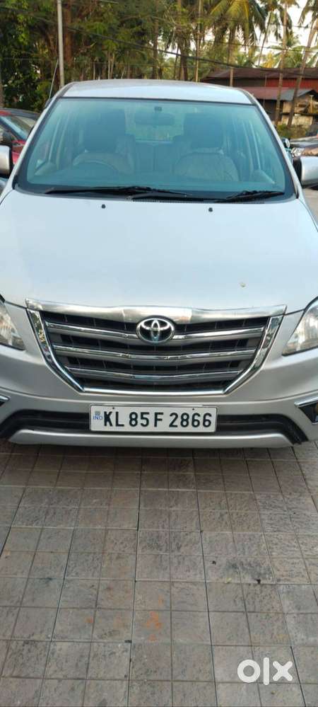 Toyota Innova Diesel 2014