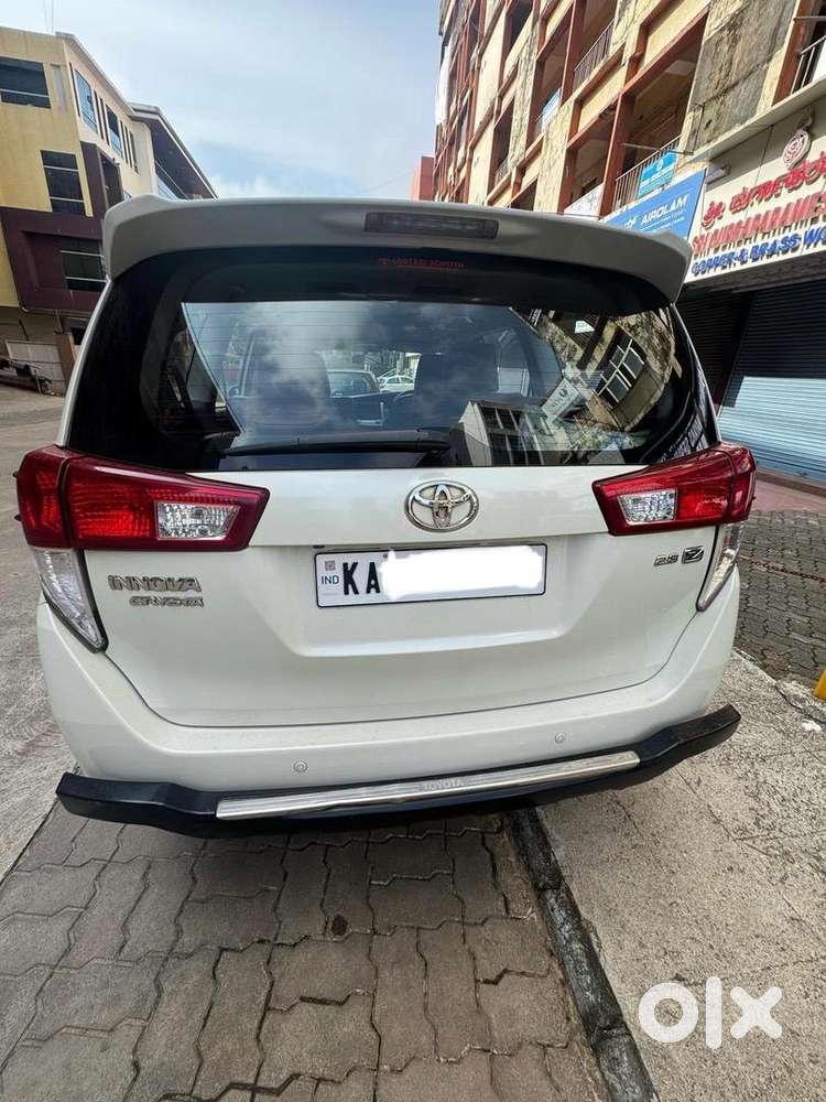 Toyota Innova Crysta 2016 Diesel Well Maintained