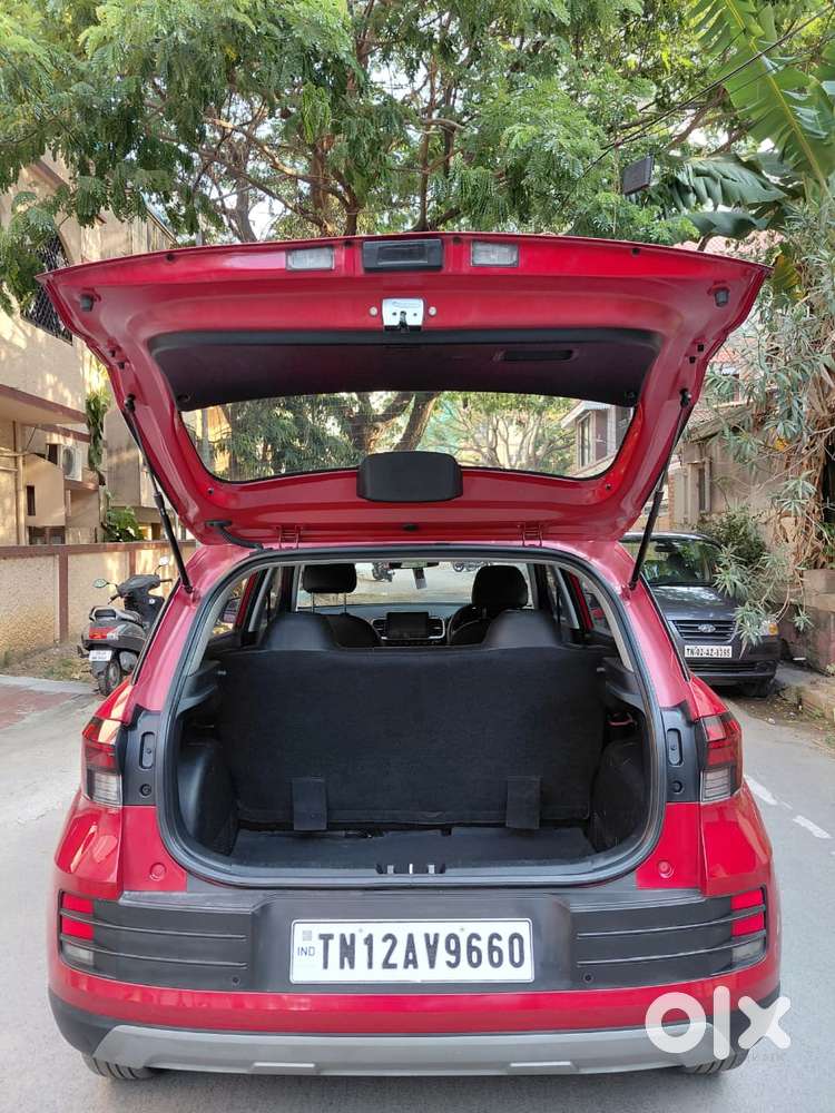 Hyundai Venue 1.2 S (o), 2022, Petrol