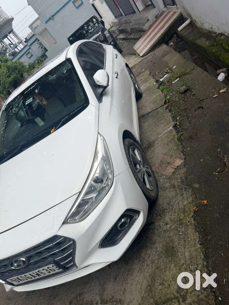 Automatic Hyundai Verna  2019