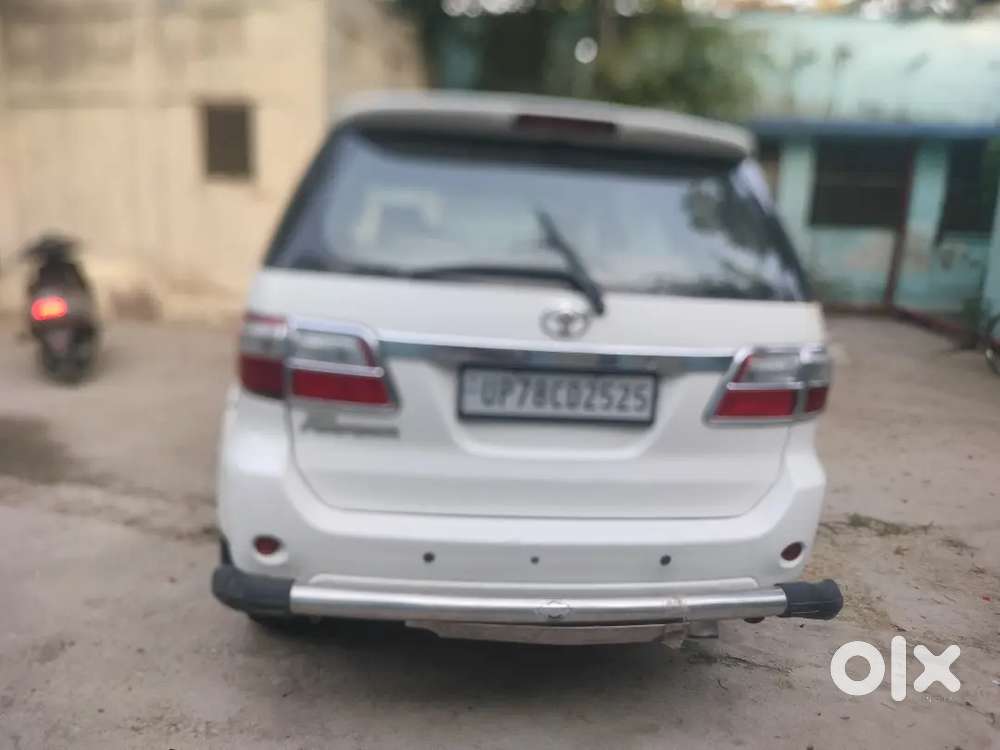 Toyota Fortuner Legender 2010 Diesel 150000 Km Driven