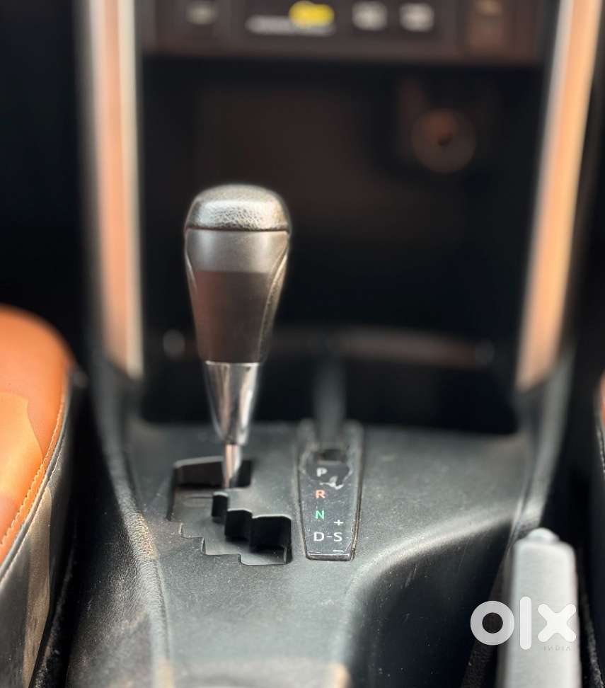 Toyota Innova Crysta 2.7 Zx At, 2017, Diesel