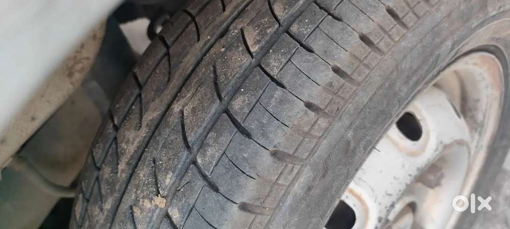 Suspension Bilkul Shi H Tyre Bhi 60% Se Jyada H Lpg Fitted Hai