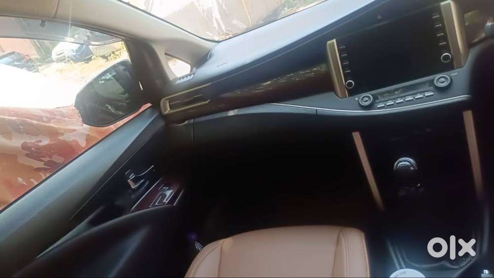 Toyota, Innova Crysta, 2.7v