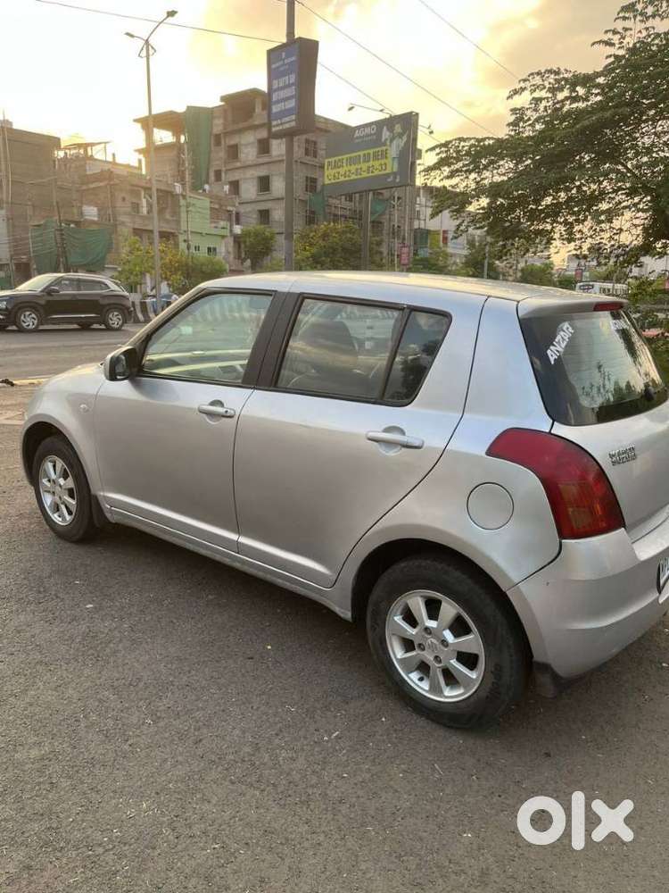 Maruti Suzuki Swift Vvt Zxi, 2006, Petrol