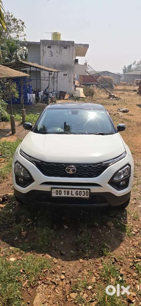 Tata Harrier Dual Tone Higher Model