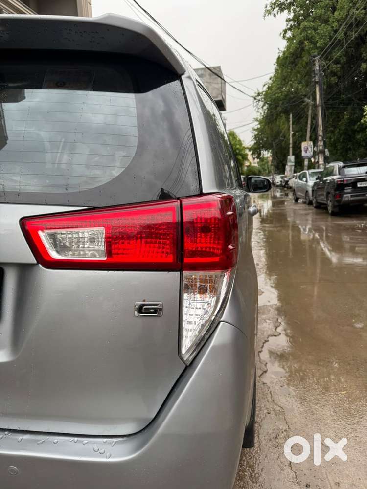 Toyota Innova Crysta 2017 Diesel Well Maintained