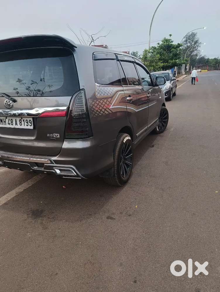 Toyota Innova 2012 Diesel Well Maintained