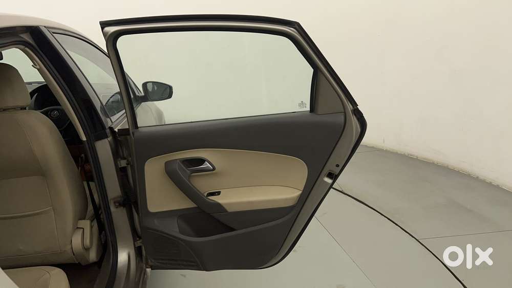 Volkswagen Vento 2010-2013 Petrol Highline, 2016, Petrol