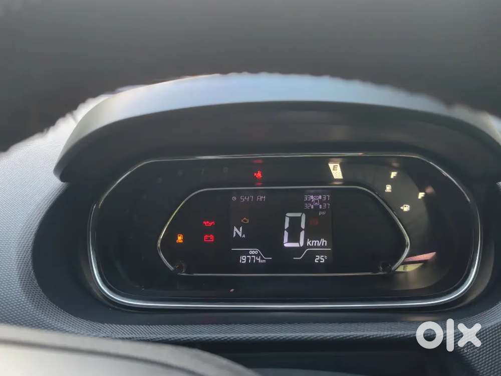 Tata Tiago Revotron Xza 2024 Cng