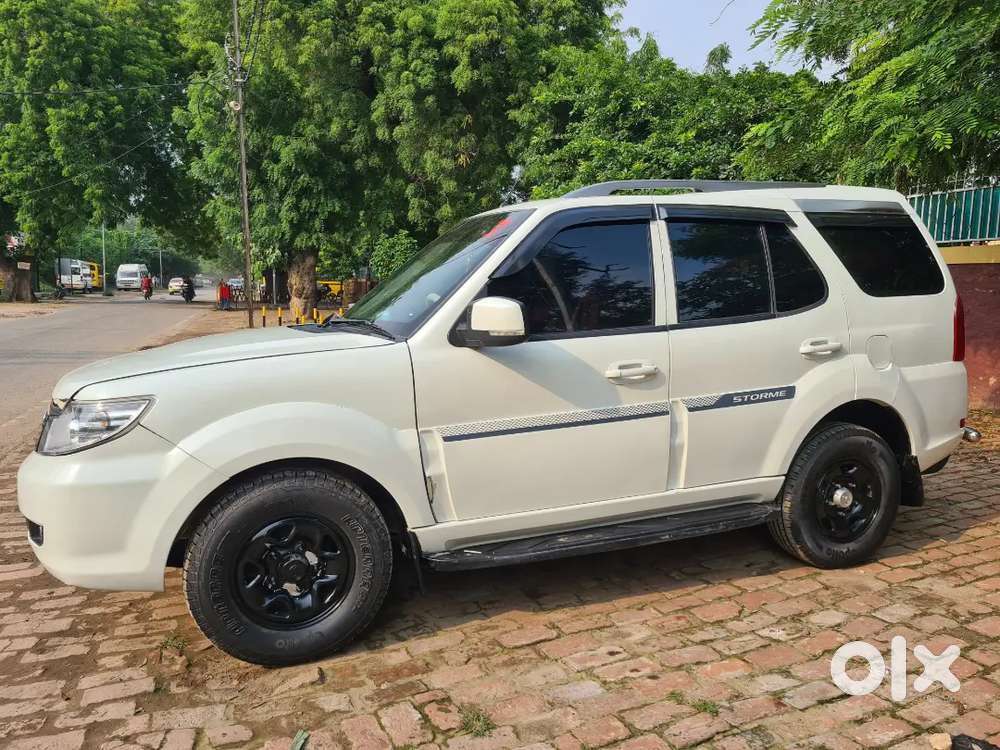 Tata Safari Storme 2015 Diesel Well Maintained