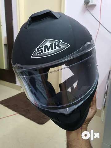 SMK TITAN Matte Black Helmet in Excellent Condition Spare Parts