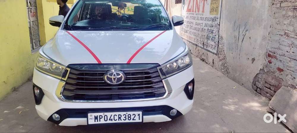Toyota Innova Crysta 2016