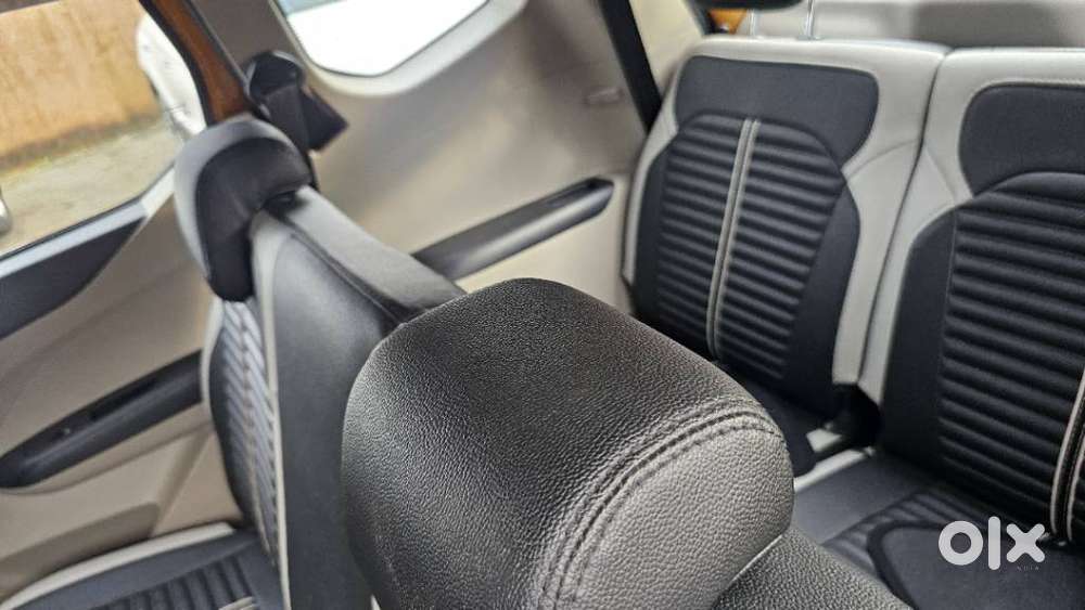 Renault Triber Rxt, 2023, Petrol