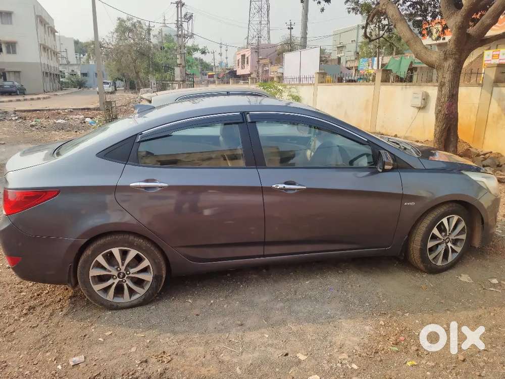 Hyundai Fluidic Verna 2016