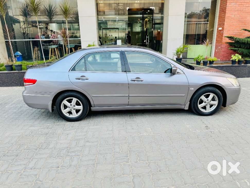 Honda Accord 2.4 Manual, 2006, Petrol