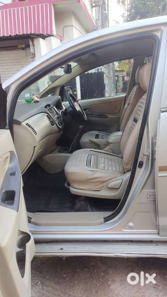 Toyota Innova 2011 Diesel 53000 Km Driven