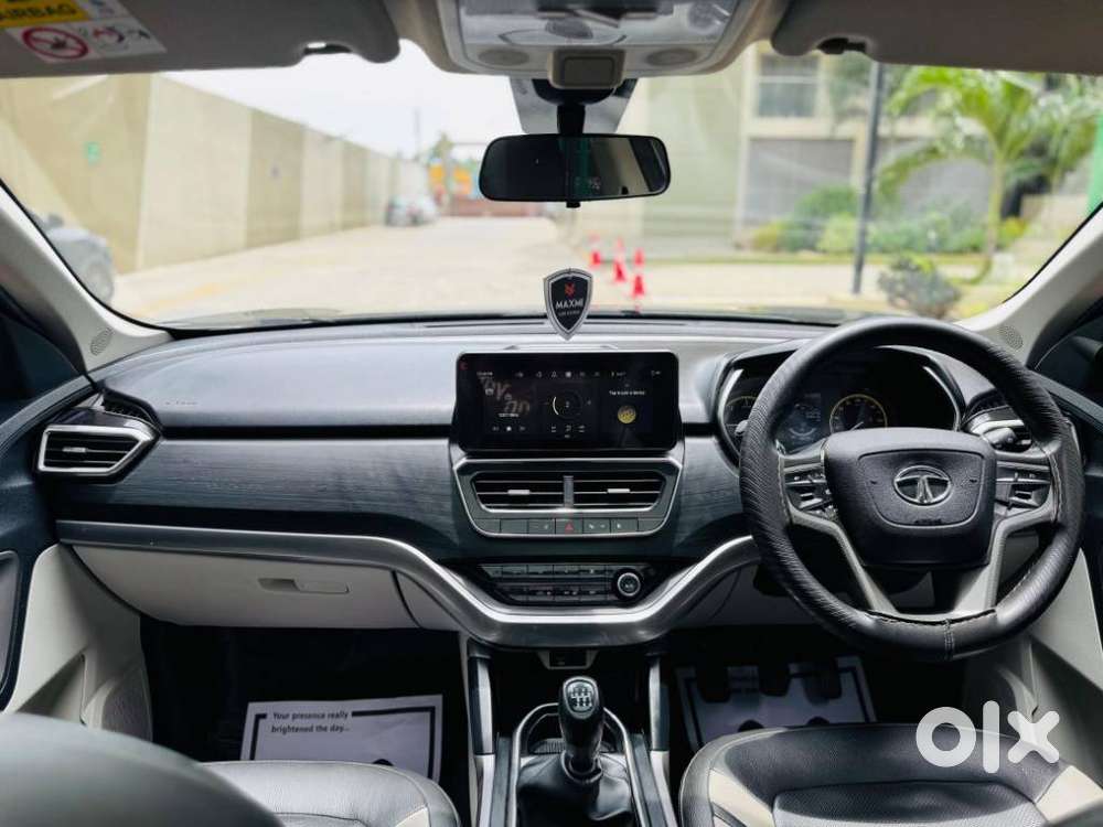 Tata Safari, 2023, Diesel