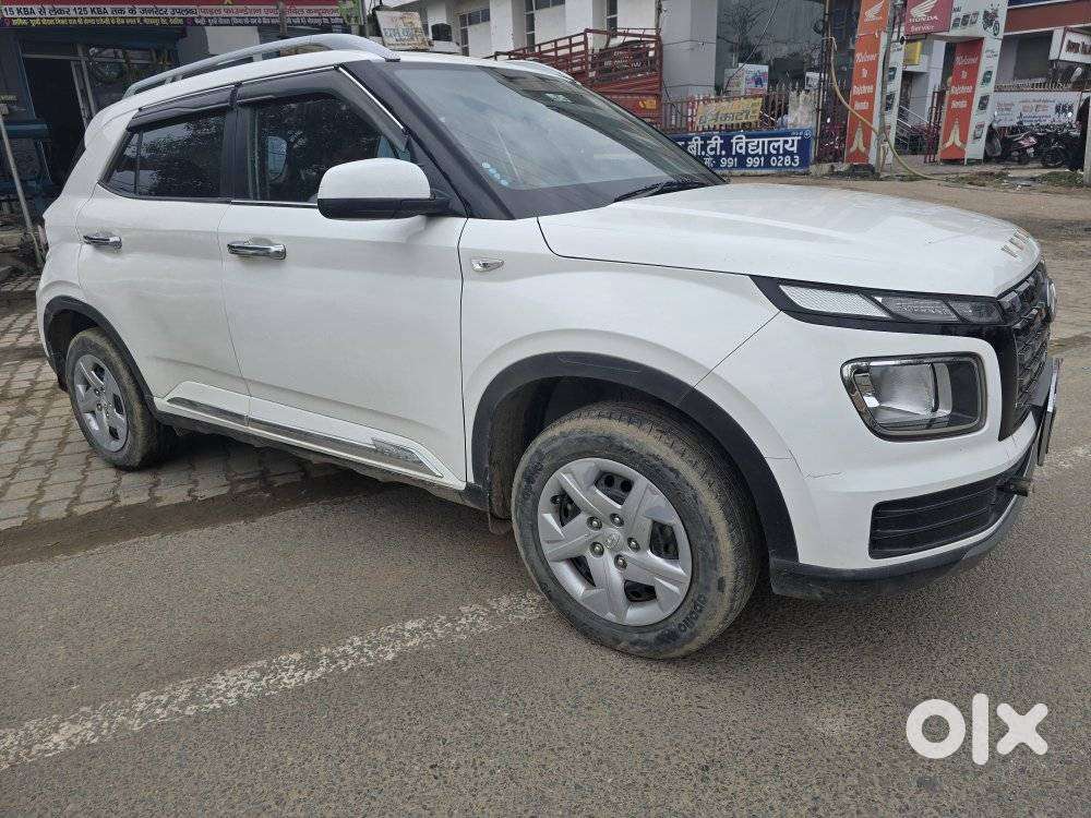 Hyundai Venue S 1.2 Petrol, 2023, Petrol